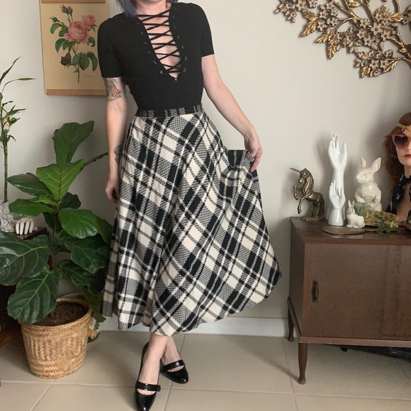 Vintage Dresses & Skirts - Vintage TanJay Midi Bias Cut Knit Circle Skirt